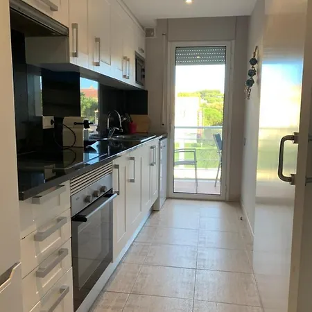 A 600 Metros De La Playa Con Piscina, Ideal Familias